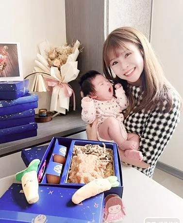 知名藝人-泡芙(達伶姐姐)